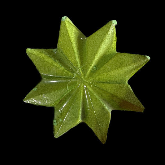 One (1) Medium Green Star